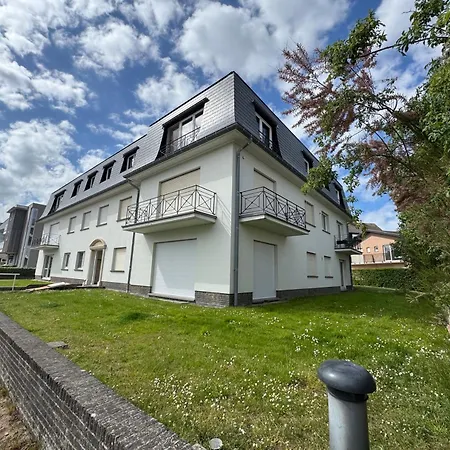 Apartment 1 Minutes Walking To The Sea, In *